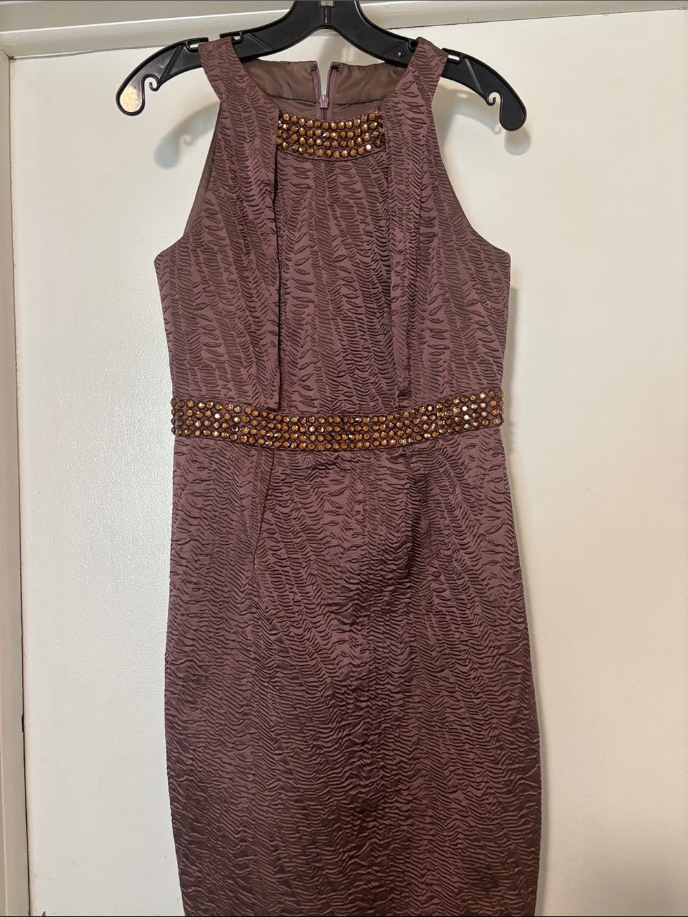 Elegant Mauve Embellished Waist Sheath Dress